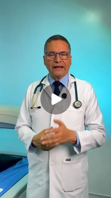 Video del Dr. Elías Cardona en Instagram: Menopausia y osteoporosis